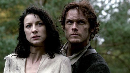 Claire y Jamie, protagonistas de Outlander (NETFLIX)
