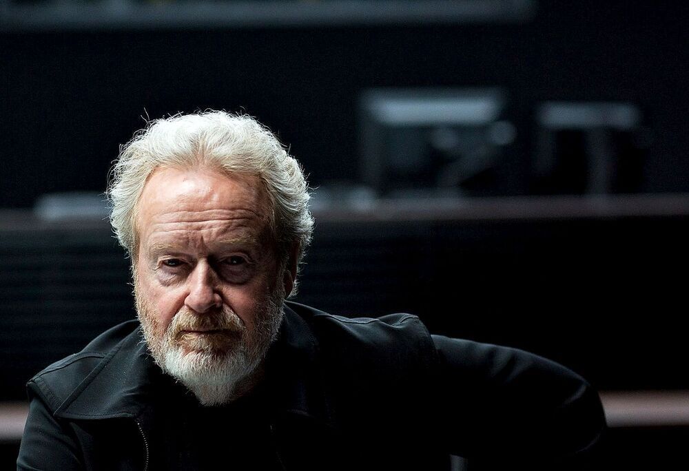 Ridley Scott viste de Gucci