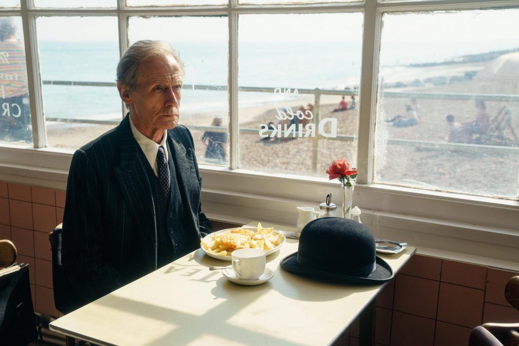 mr Williams en una de las escenas claves de living. lionsgate uk
