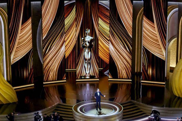 Jimmy Kimmel presentó de forma bastante anodina la ceremonia de los Oscar 2024.