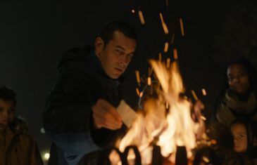 Imagen de la película Muy Lejos