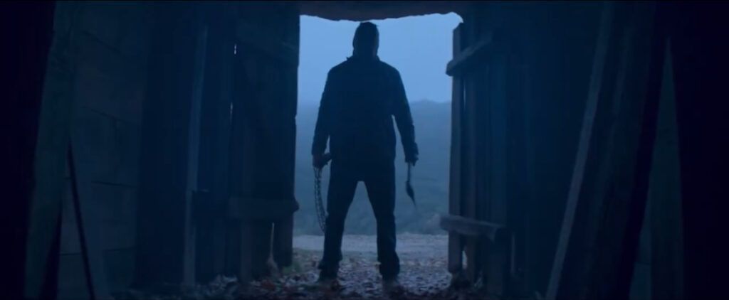 el asesino Scarecrow en una escena de Strangers capítulo 2